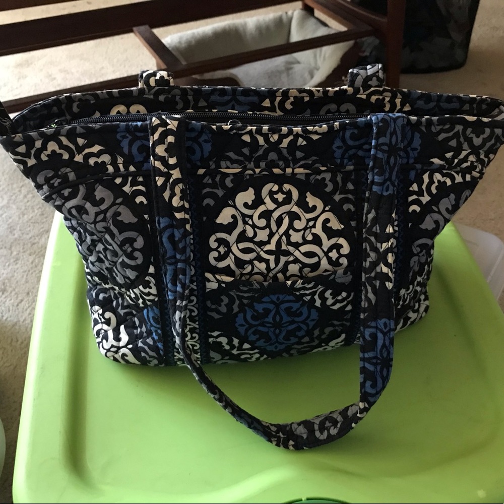 Vera Bradley. Mandy Tote Style Purse
